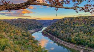 Read more about the article Extraordinary Weekend Getaways in West Virginia Explore Natural Beauty