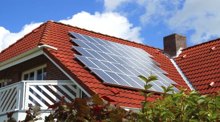 You are currently viewing Purchasing Used Solar Panels in Virginia? Read This First!