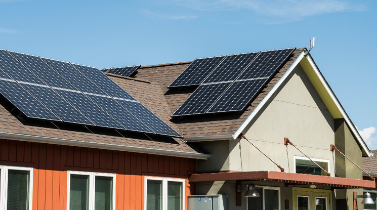 Read more about the article Solar Panels in Virginia Beach: Do They Brighten Your Home’s Value?