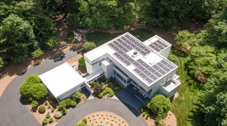 Read more about the article Comprehensive Guide to Affordable and Zero-Down Solar Solutions in Virginia