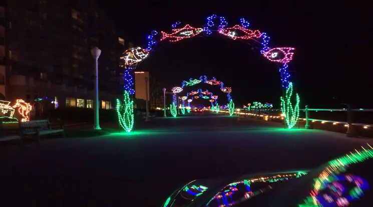 You are currently viewing Dazzling Lights: Virginia Beach Colorful Boardwalk Magic