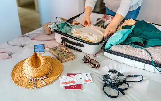 You are currently viewing How to Pack Light for Any Trip: The Ultimate Guide