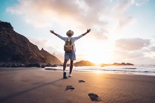 You are currently viewing 10 Strong Reasons Why Travel Makes You a Happier Person